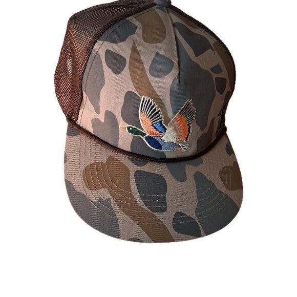 Burlebo Men's Retro Duck Camo Fully Adjustable Snapback Cap - Picture 1 of 7